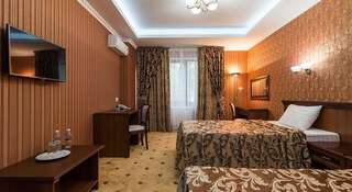 Гостиница Резиденс Парк-отель Горячий Ключ Стандартный номер с двумя кроватями размера «queen-size»-3
